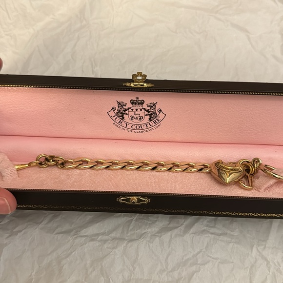 Juicy Couture Puff Heart Bracelet - Picture 9 of 9